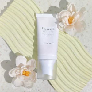 کرم ضد آفتاب تون آپ سنتلا SPF 50 اسکین ۱۰۰۴