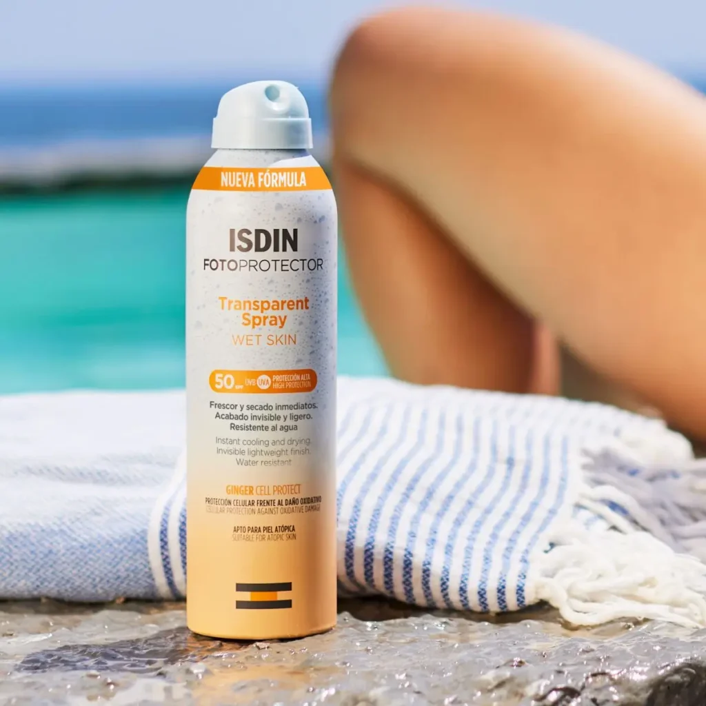 اسپری ضد آفتاب شفاف بدن پوست خیس SPF 50 ایزدین ۲۵۰میل 1 اسپری ضد آفتاب شفاف بدن پوست خیس SPF 50 ایزدین ۲۵۰میل